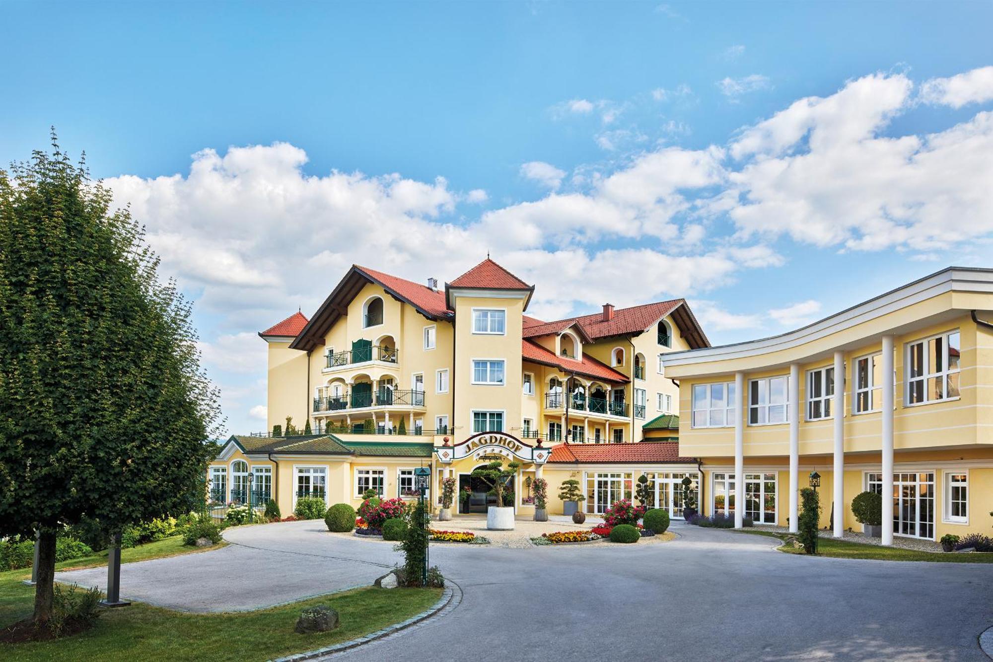 Wellness- & Sporthotel Jagdhof Рёрнбах Экстерьер фото