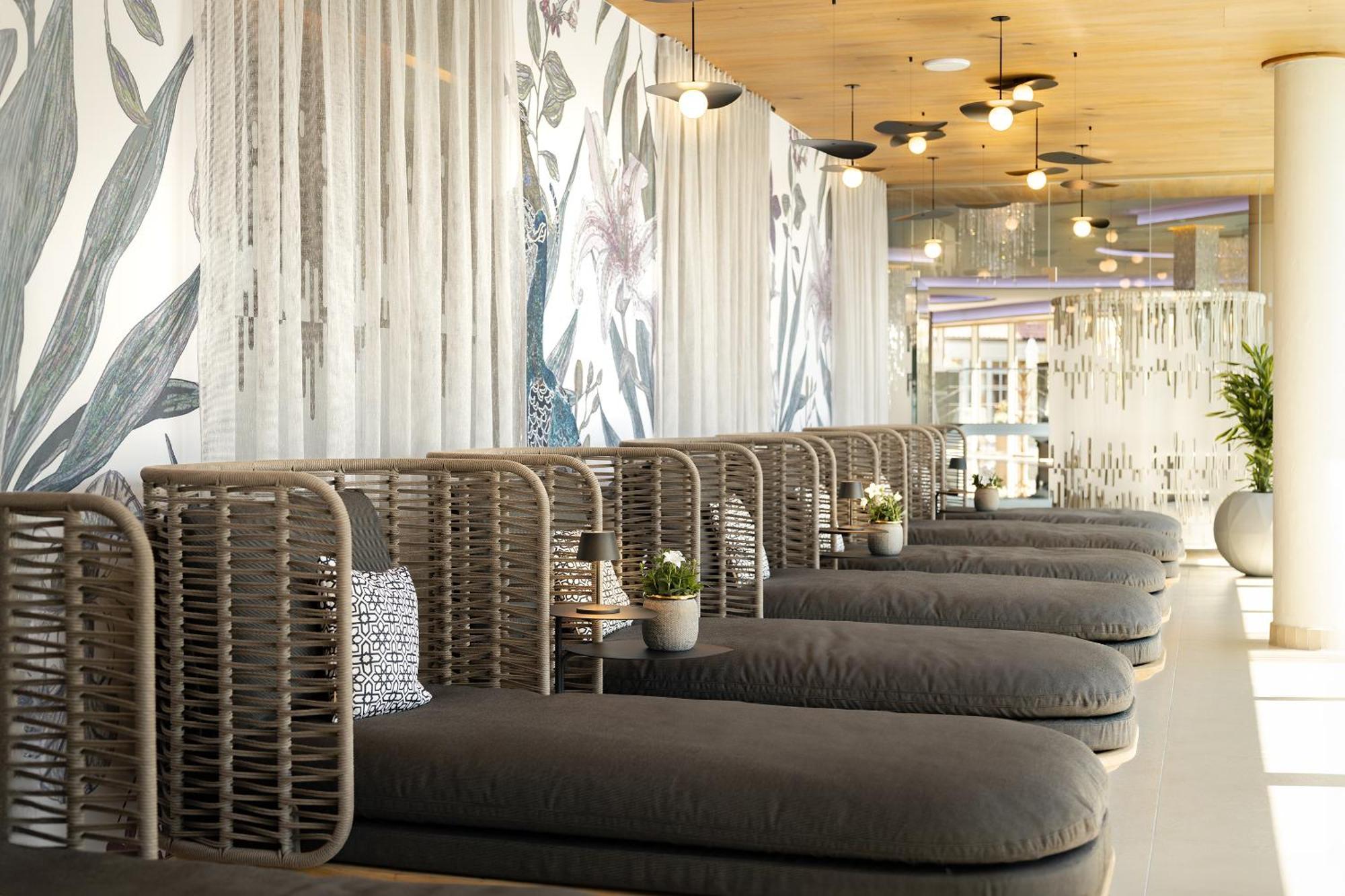 Wellness- & Sporthotel Jagdhof Рёрнбах Экстерьер фото